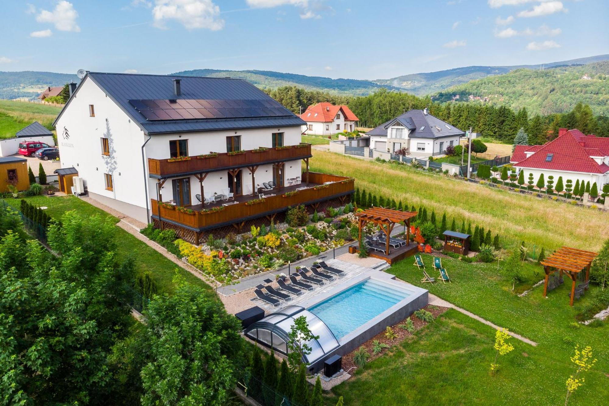 Apartamenty Black Lion Pcim Buitenkant foto